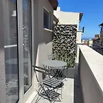 Allumaro House
