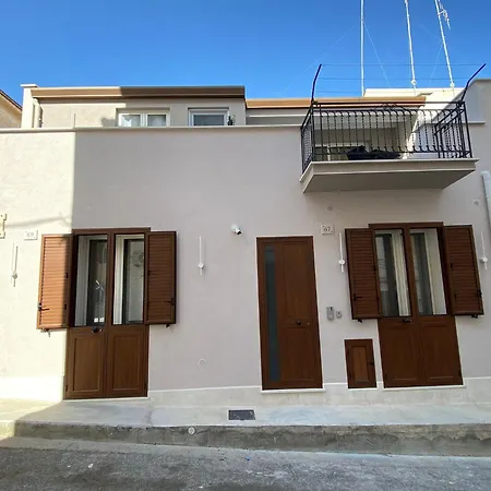 Allumaro House 3*